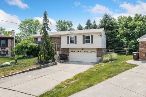 Photo of 1407 Graymont Court, Springfield Township, OH 45240 (MLS # 1871193)