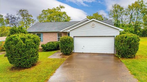 Photo of 5890 Kay Drive, Fairfield, OH 45014 (MLS # 1866953)