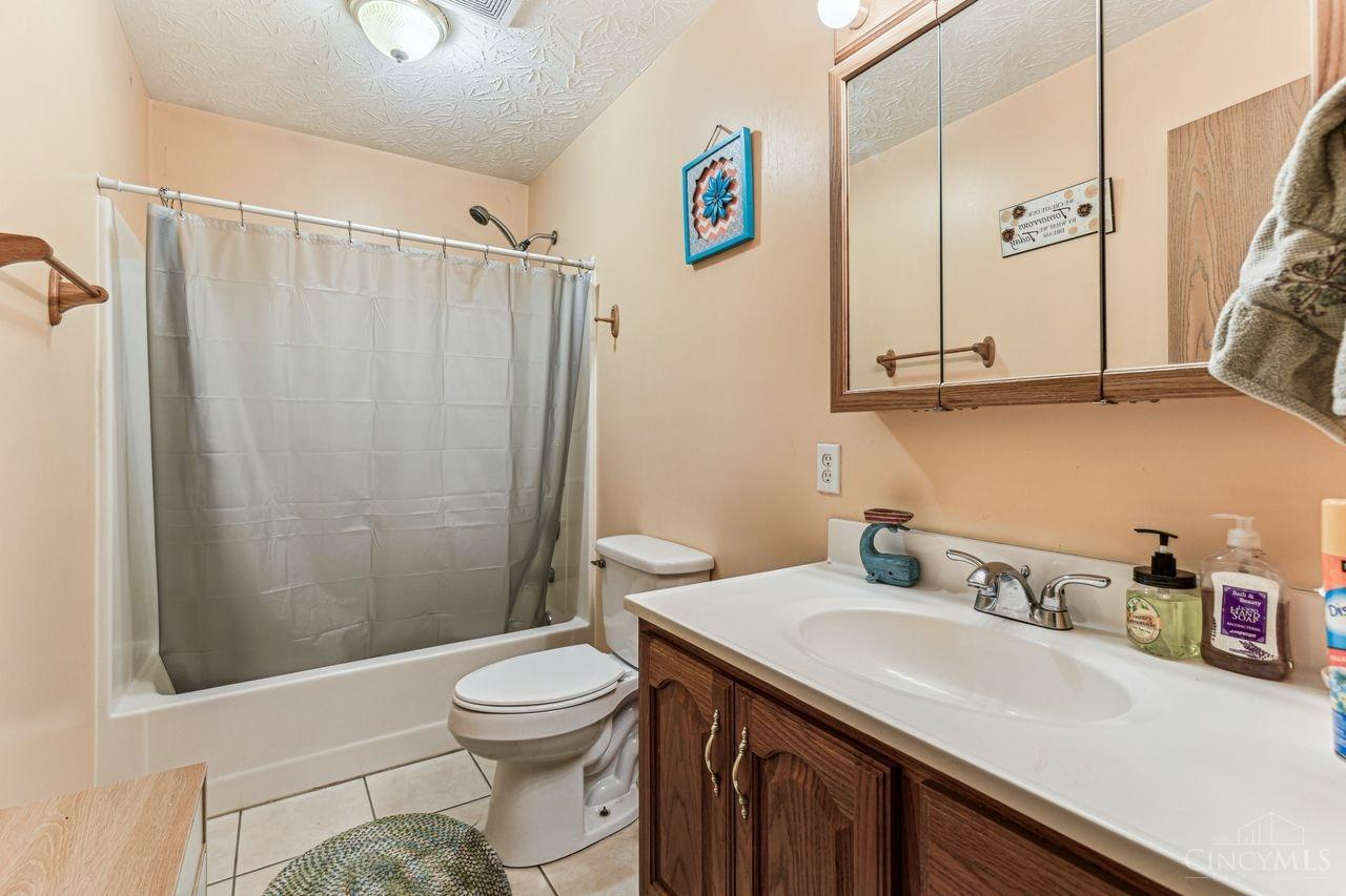 65 Douglas Circle, Georgetown, Ohio image 17