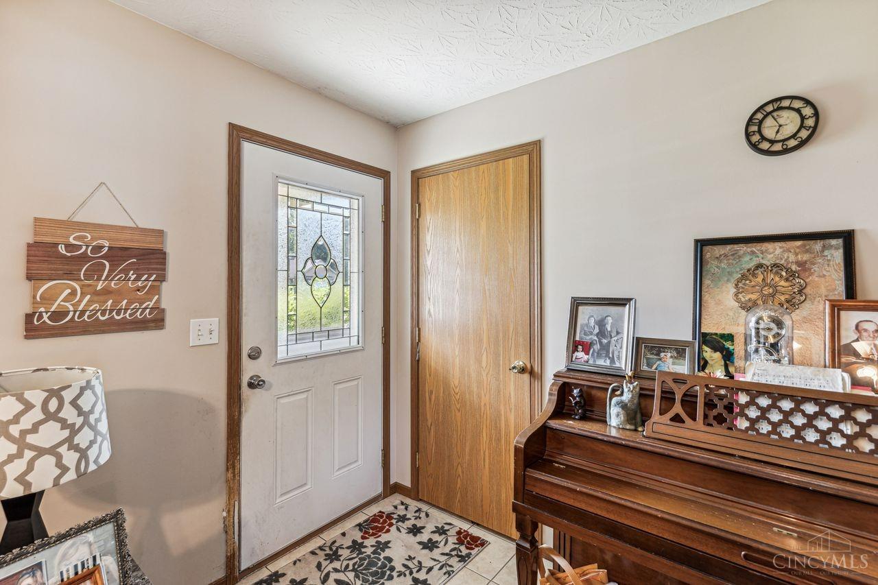 65 Douglas Circle, Georgetown, Ohio image 4