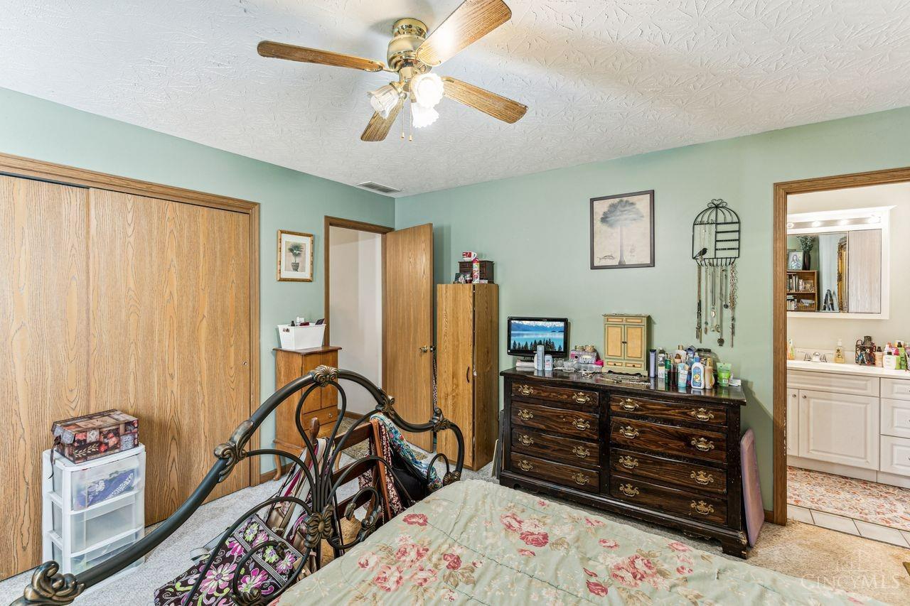 65 Douglas Circle, Georgetown, Ohio image 11