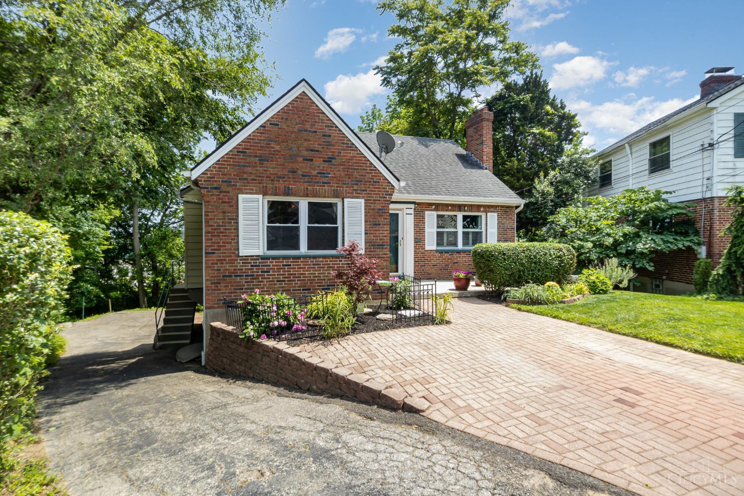 4872 Oaklawn Drive, Cincinnati, Ohio image 2