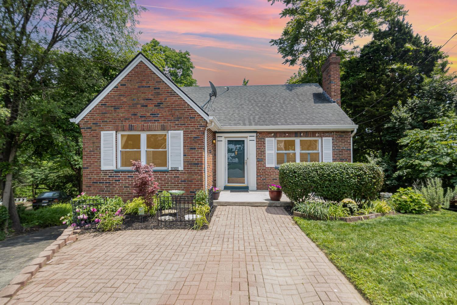4872 Oaklawn Drive, Cincinnati, Ohio image 1