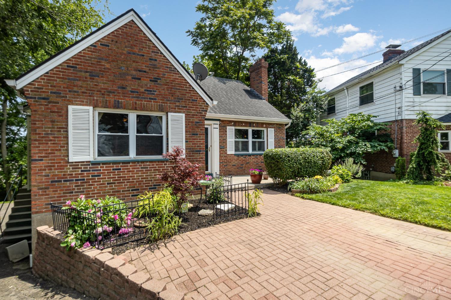 4872 Oaklawn Drive, Cincinnati, Ohio image 3