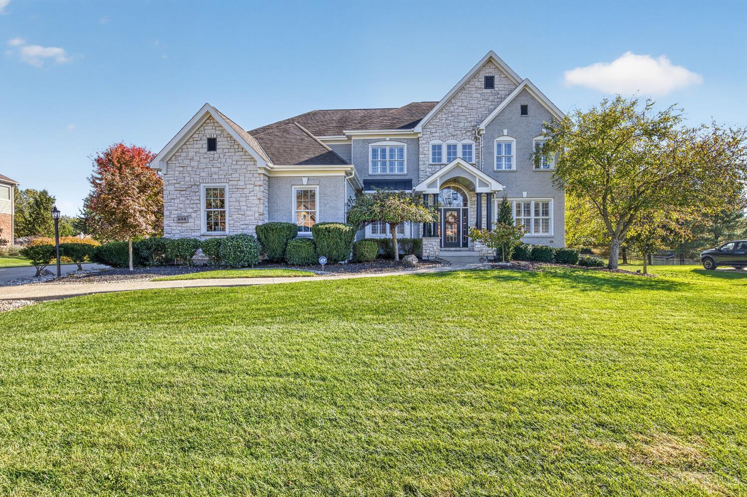 688 Ascot Drive