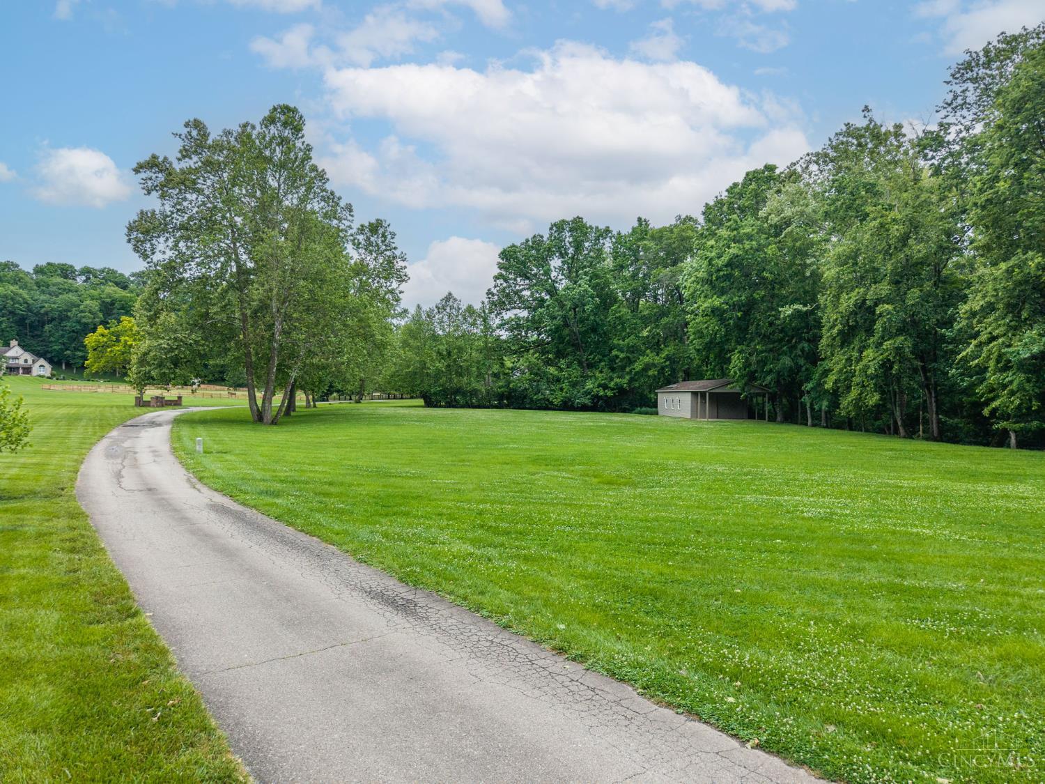 1144 Pickwick Drive