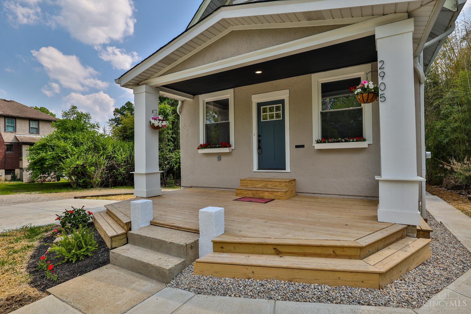 2905 Losantiville Avenue, Cincinnati, Ohio image 2