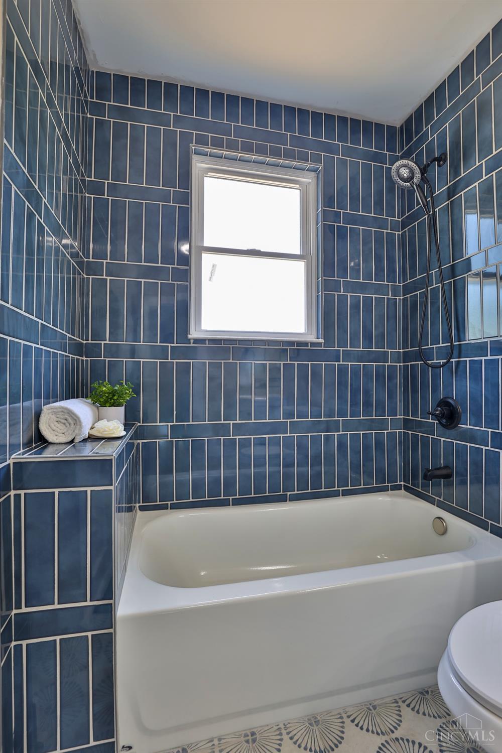 2905 Losantiville Avenue, Cincinnati, Ohio image 27