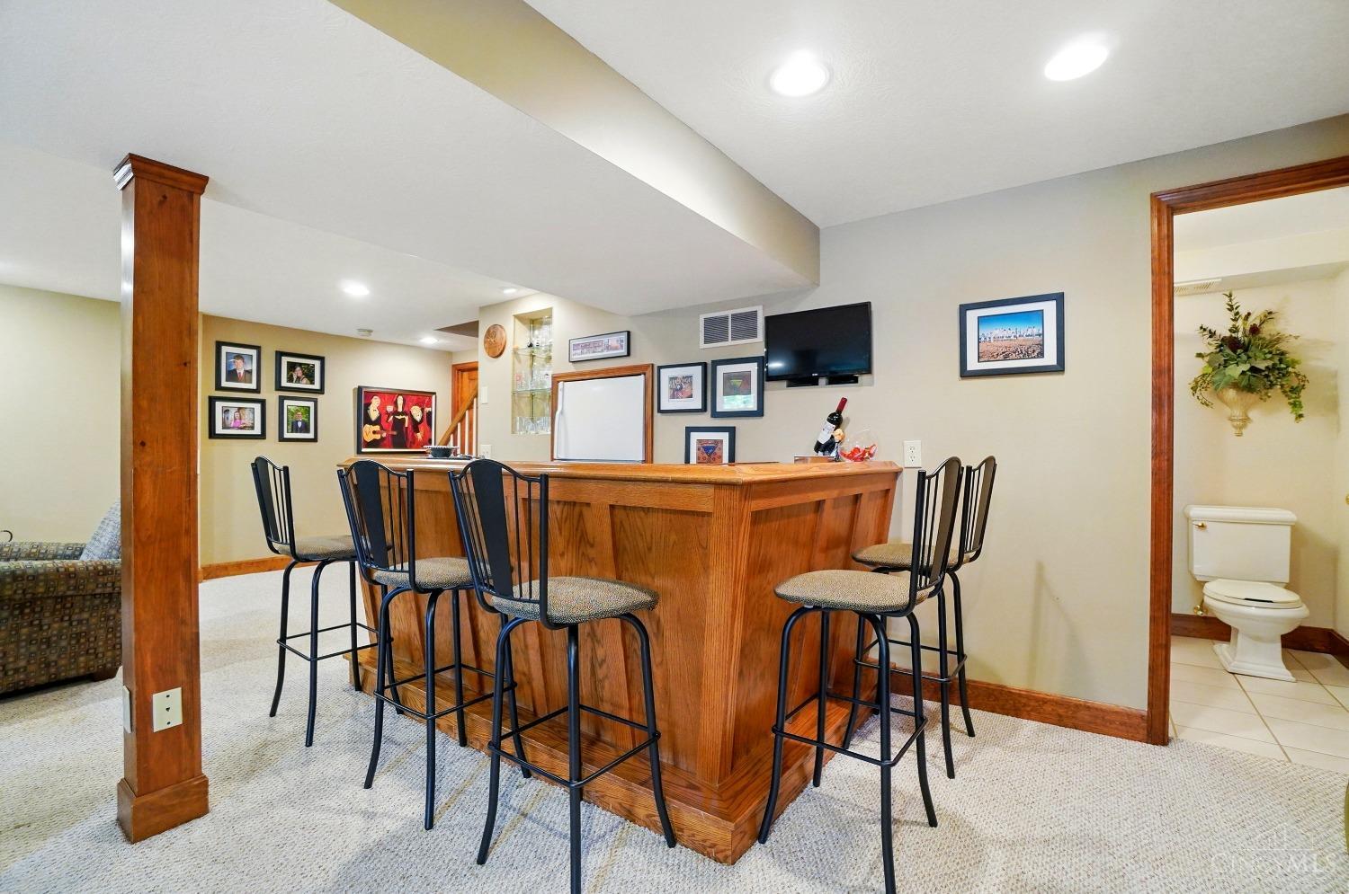 5594 Fawnwood Lane, Colerain Twp, Ohio image 38