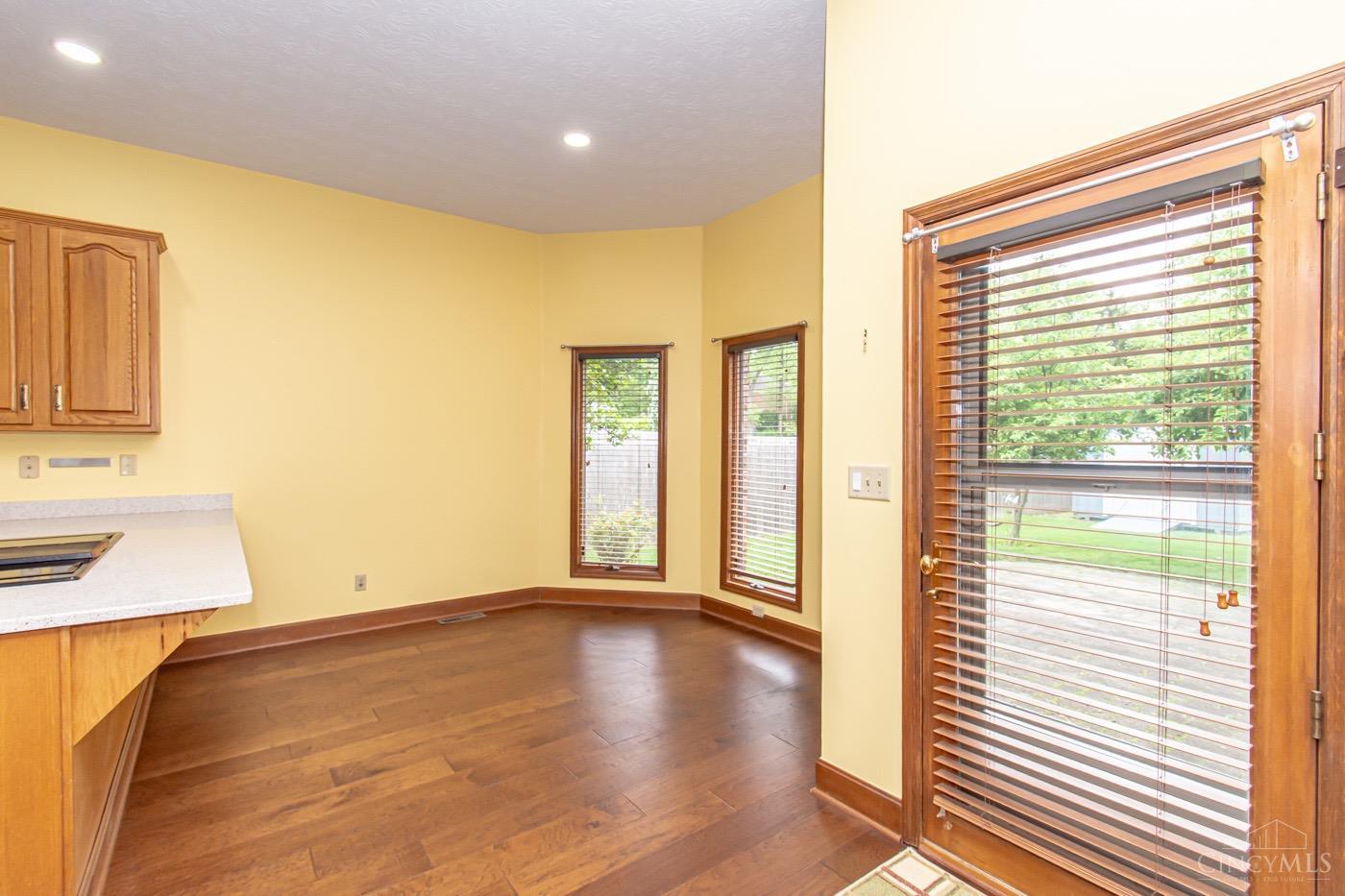 4901 Oakview Drive, Middletown, Ohio image 23