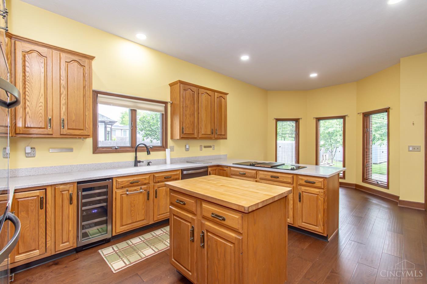 4901 Oakview Drive, Middletown, Ohio image 14