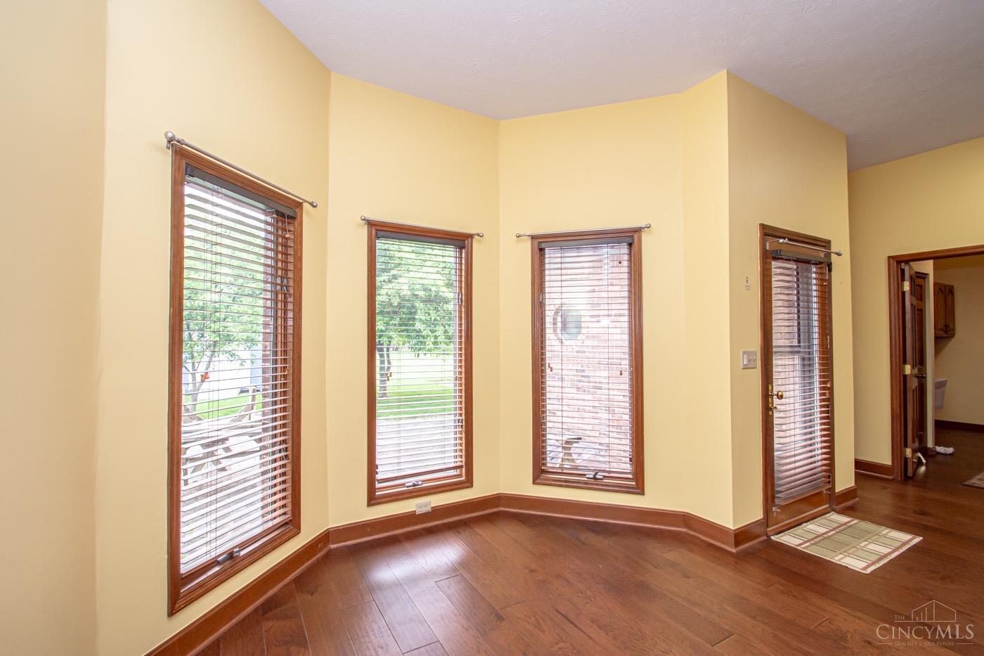 4901 Oakview Drive, Middletown, Ohio image 26