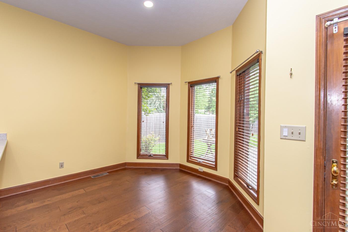 4901 Oakview Drive, Middletown, Ohio image 24