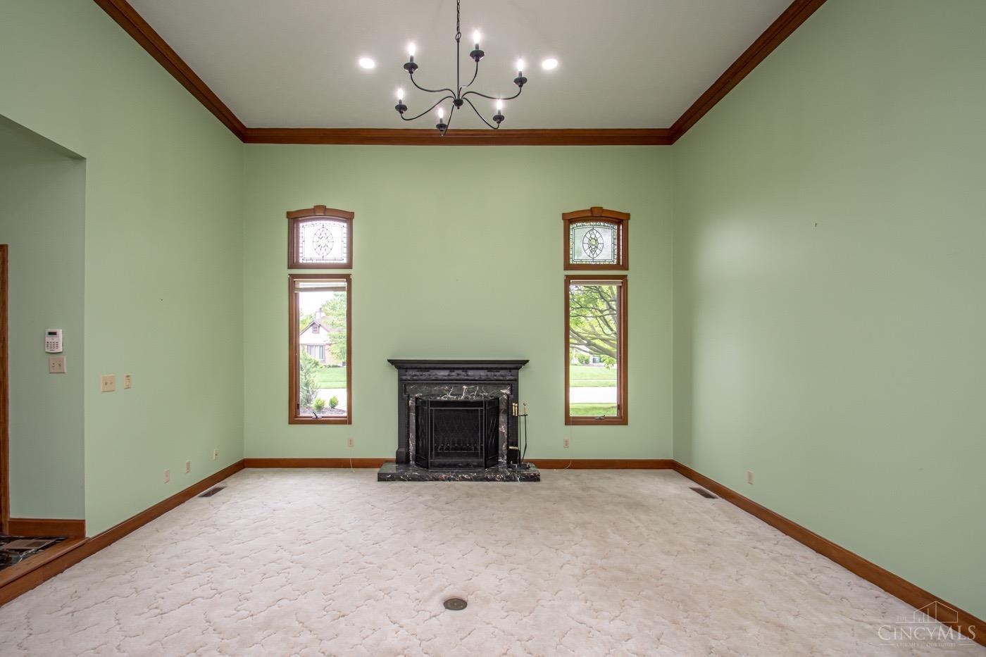 4901 Oakview Drive, Middletown, Ohio image 6