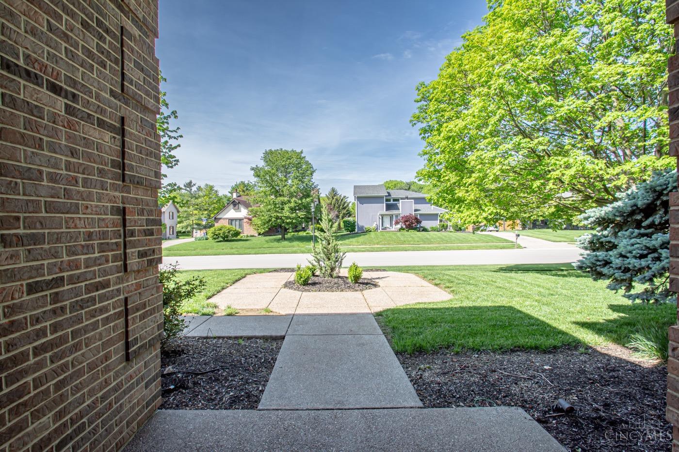 4901 Oakview Drive, Middletown, Ohio image 3