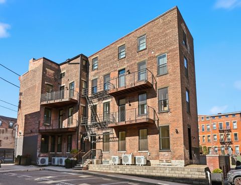 Photo of 1508 Pleasant Street #PH1, Cincinnati, OH 45202 (MLS # 1859993)