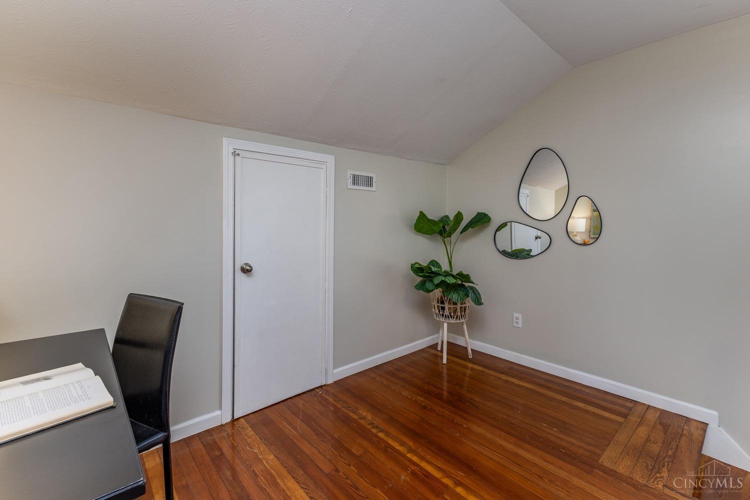 6502 Coleridge Avenue, Cincinnati, Ohio image 11