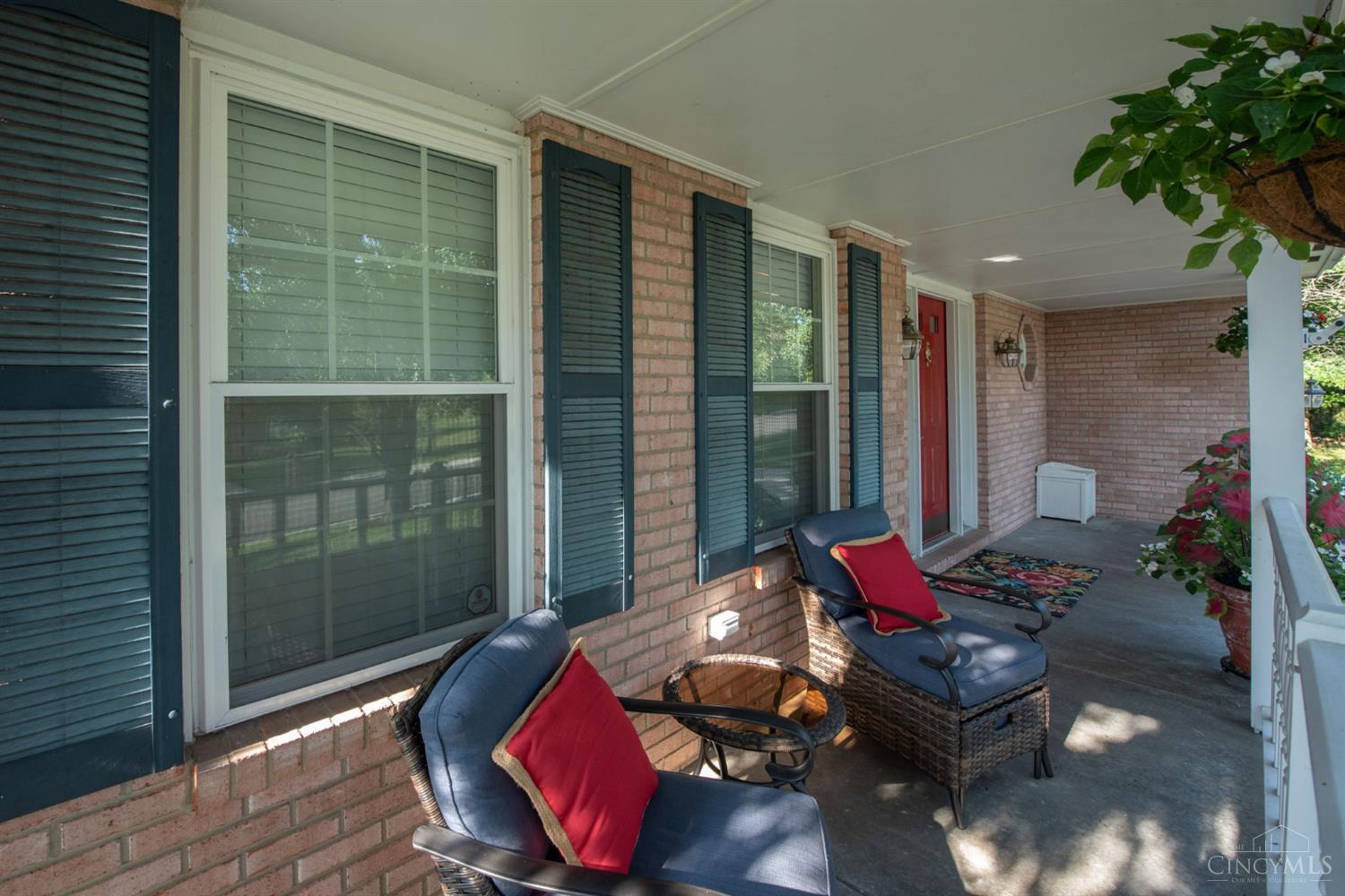 6489 Club Lane
