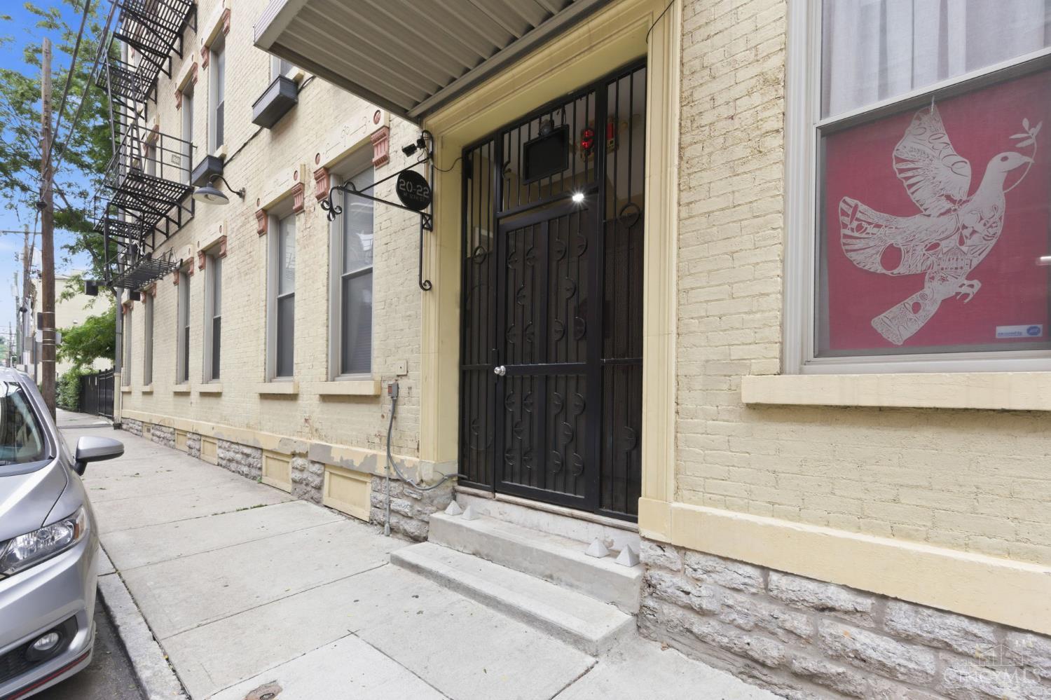 20 W 12th Street 403A