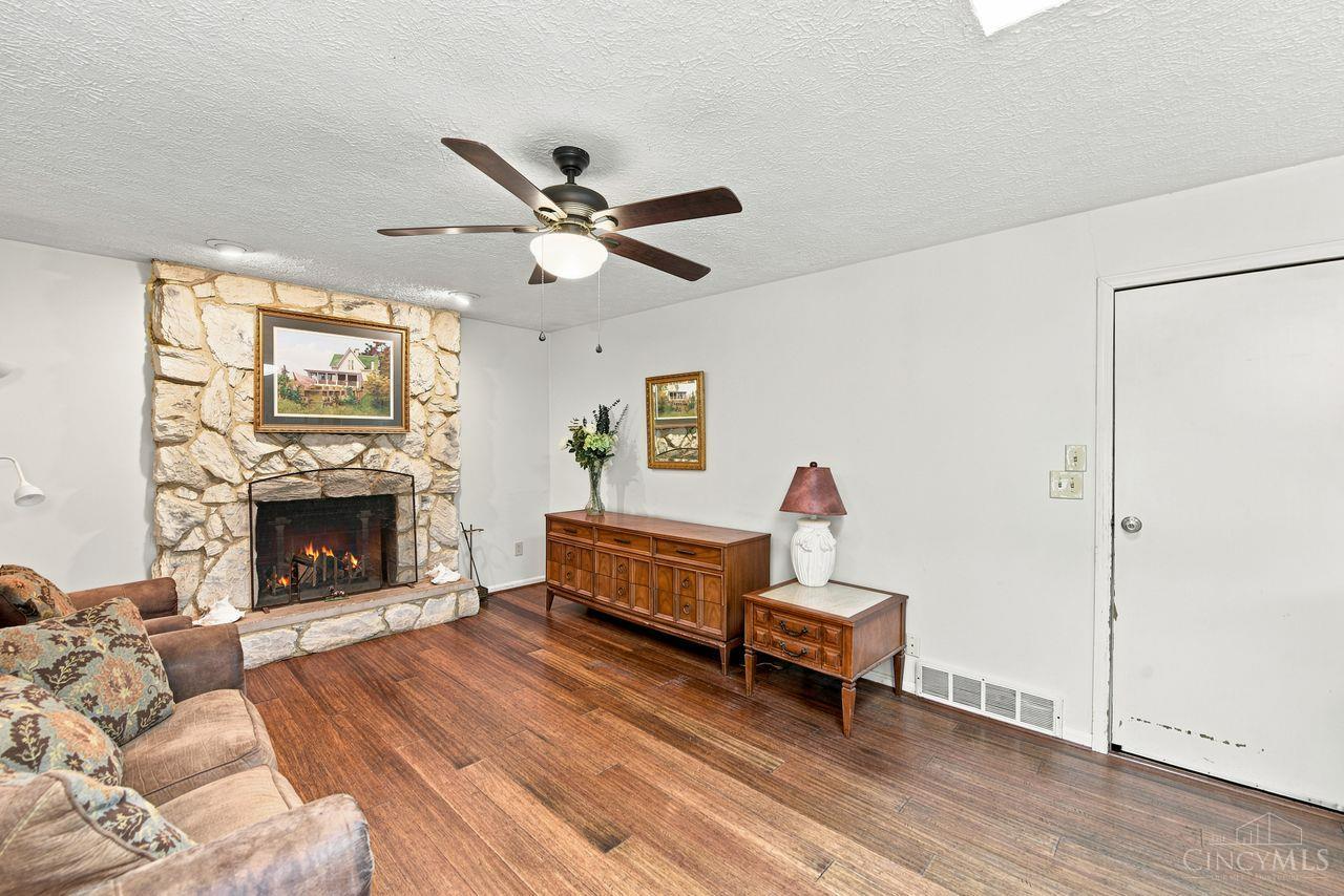 8488 Bluebird Drive