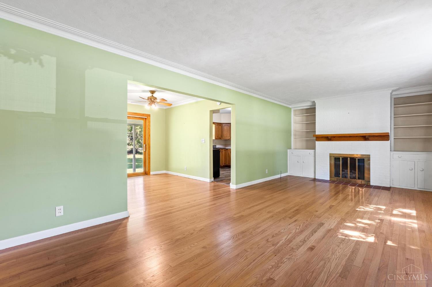 557 Prairie Avenue