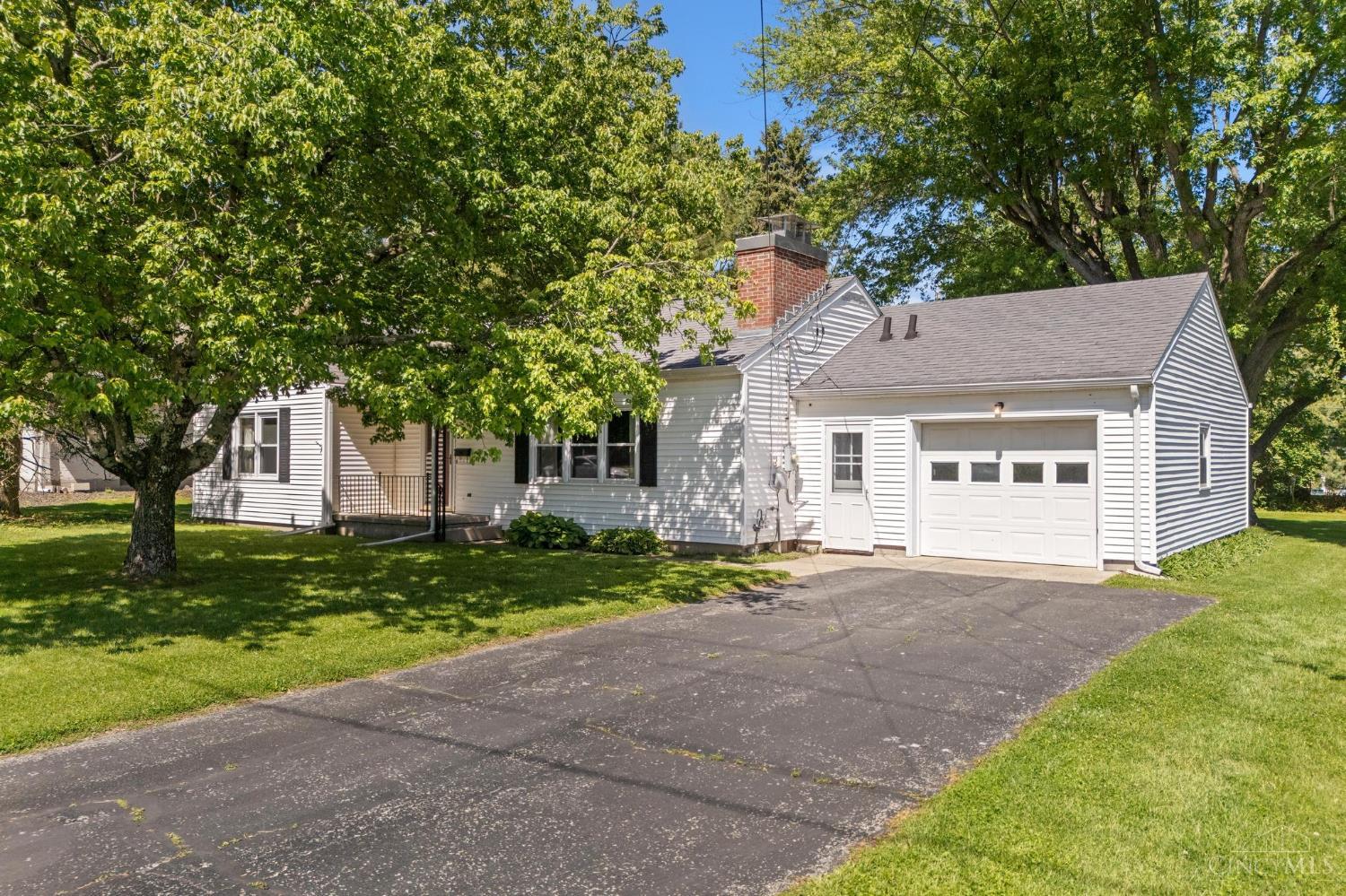 557 Prairie Avenue