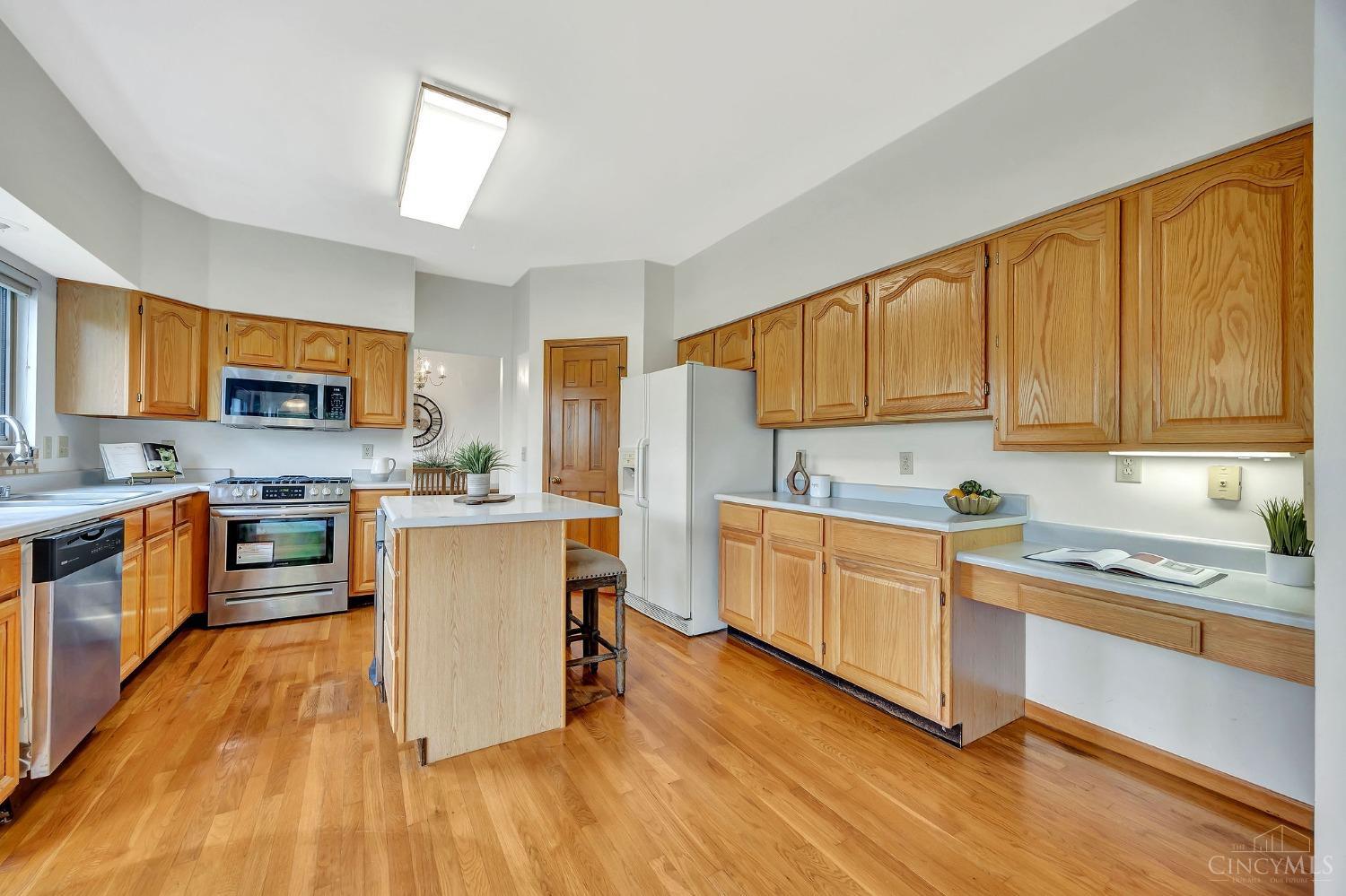 6026 Tarn Circle, Mason, Ohio image 9