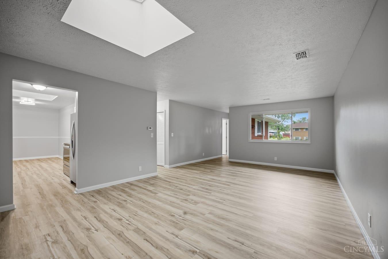 5480 Mississippi Drive