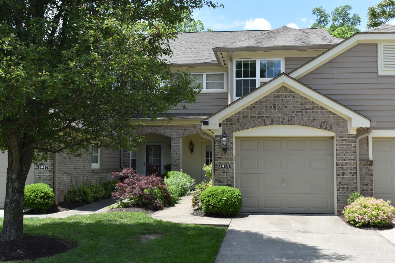 5949 Castlewood Crossing, Milford, Ohio image 1