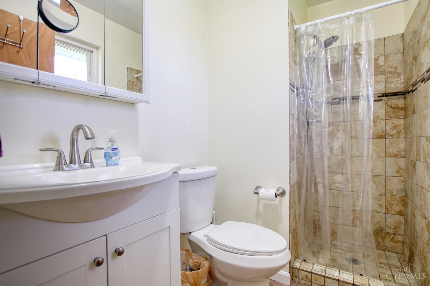 2618 Monette Court, Colerain Twp, Ohio image 11