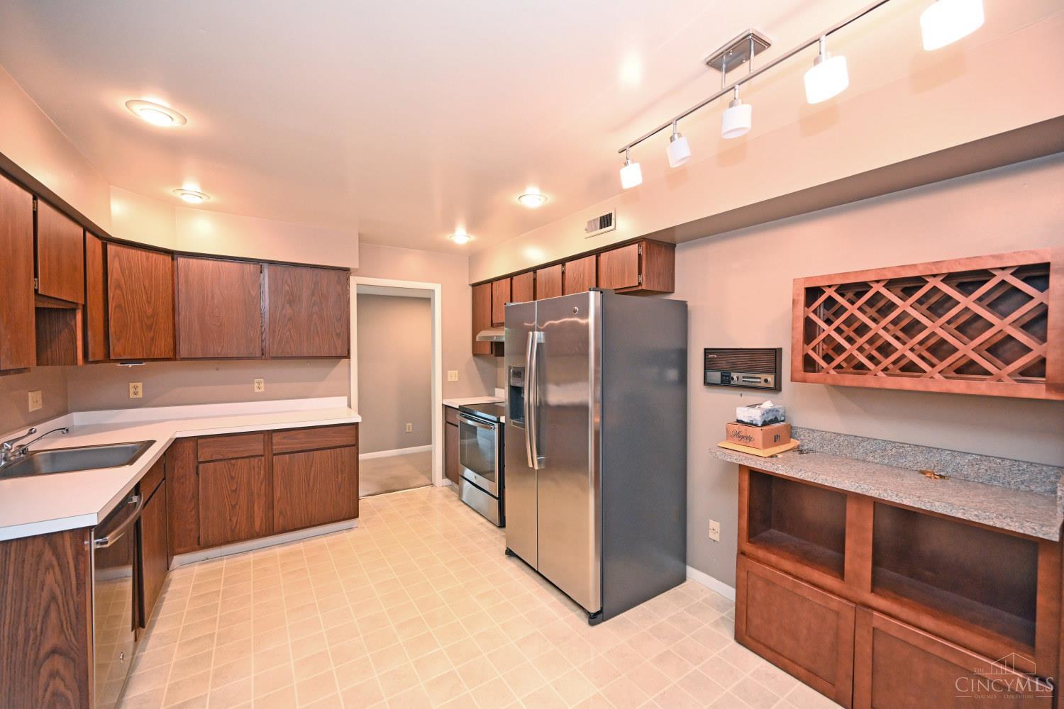 3816 Ashworth Drive