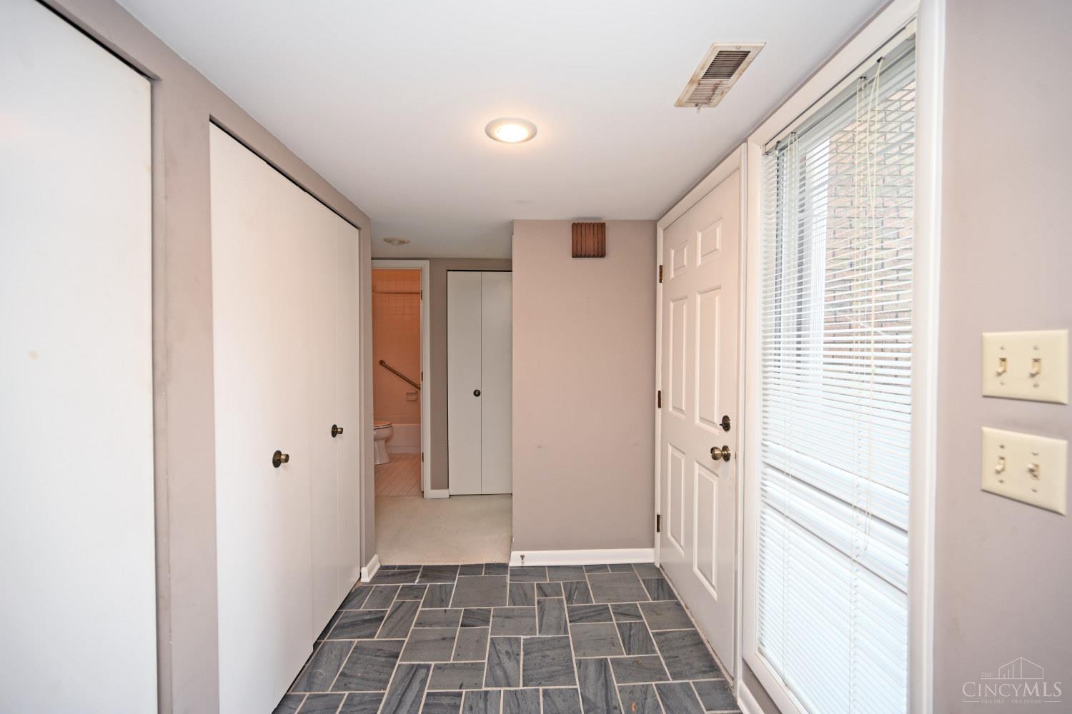 3816 Ashworth Drive