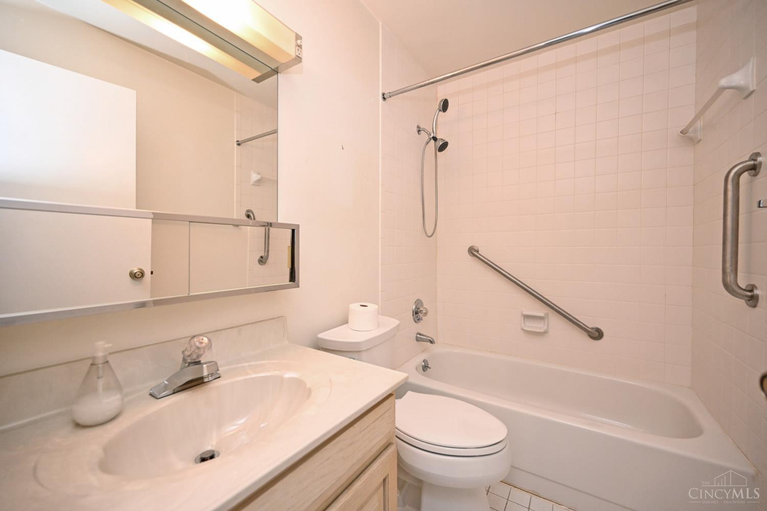 3816 Ashworth Drive, Cincinnati, Ohio image 25