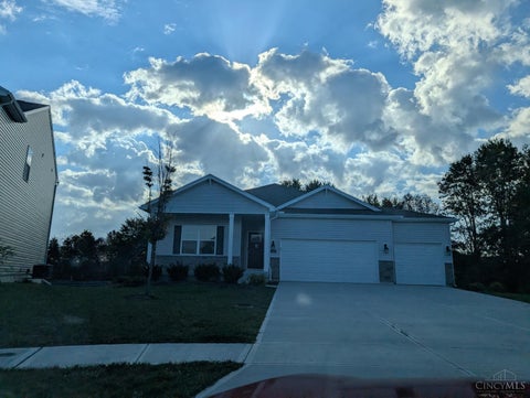 Photo of 1802 Oak Cove, Goshen Township, OH 45122 (MLS # 1898861)