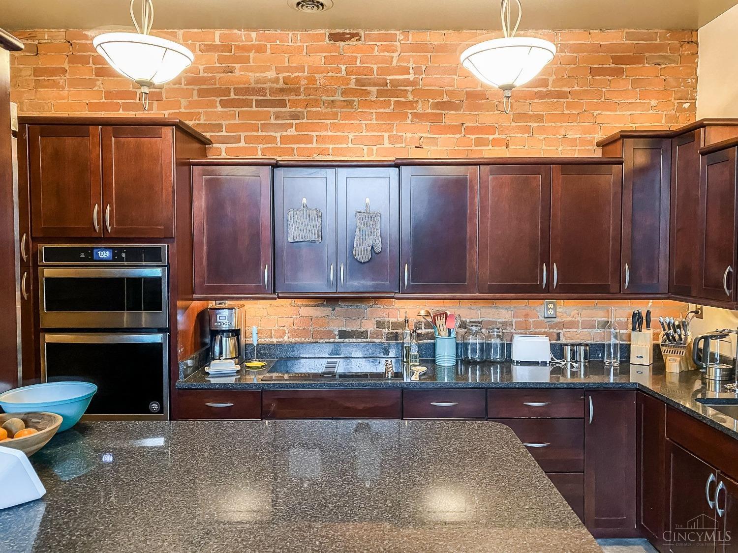 412 Liberty Hill 3C