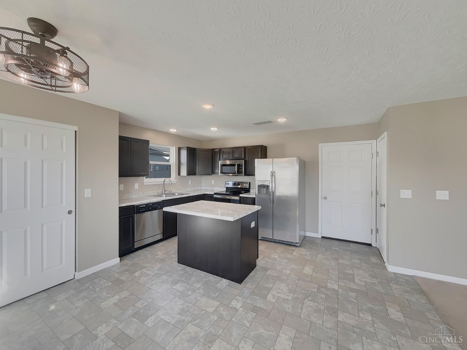 5 Berry Court, Germantown, Ohio image 12
