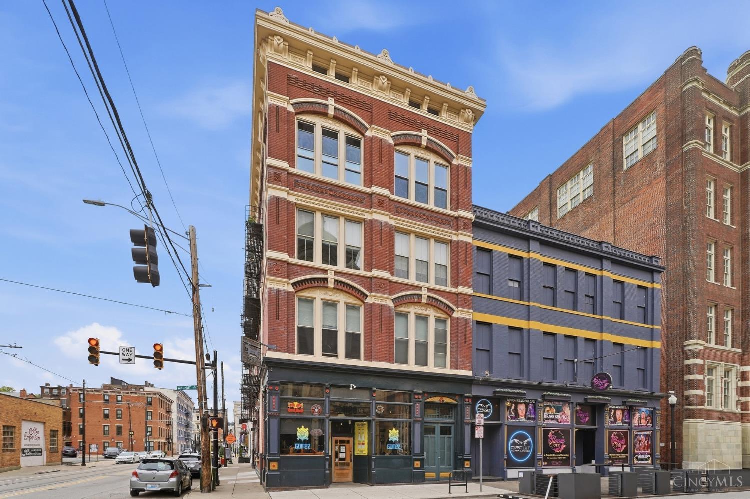1126 Walnut Street 5
