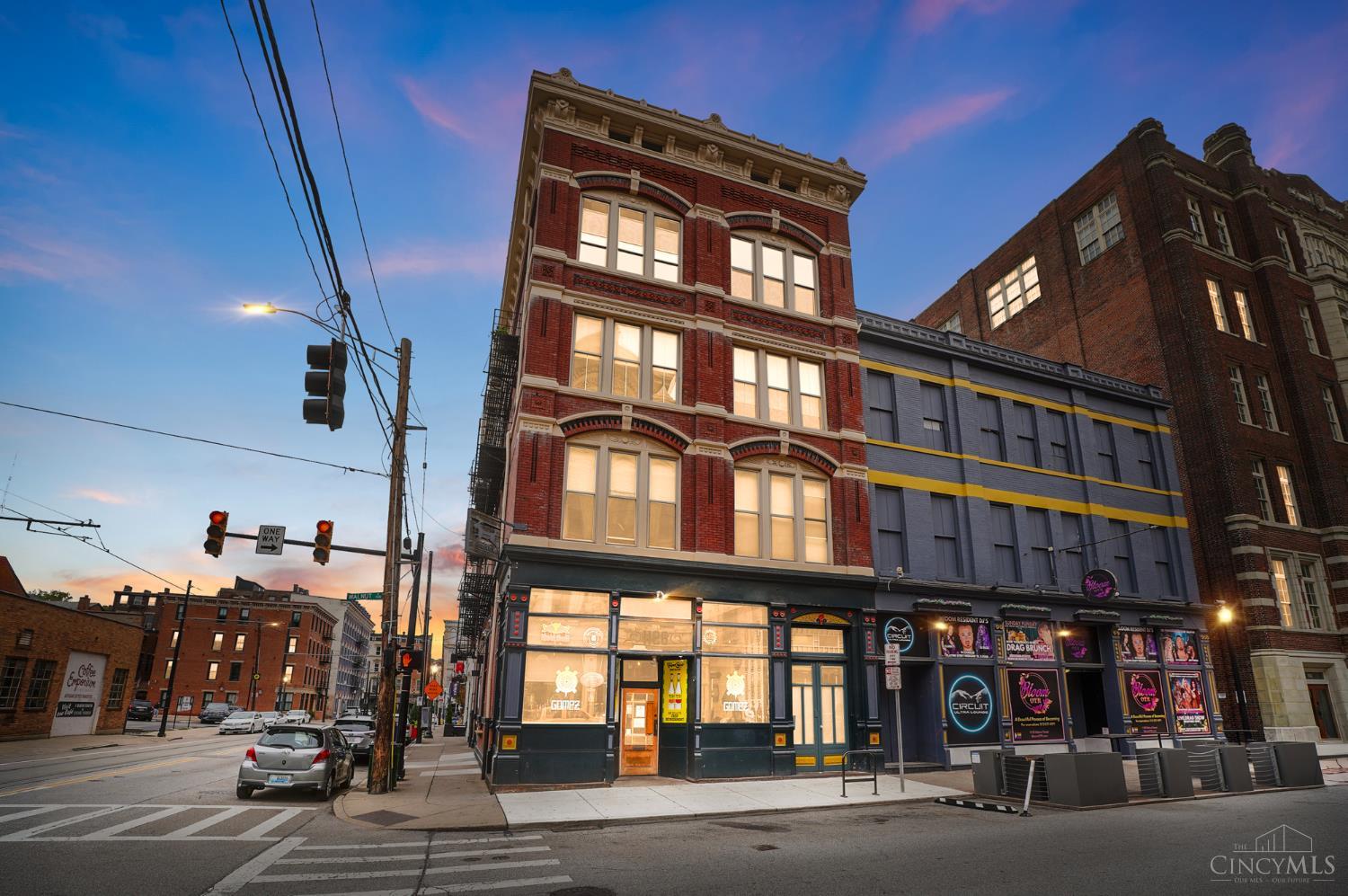 1126 Walnut Street 5
