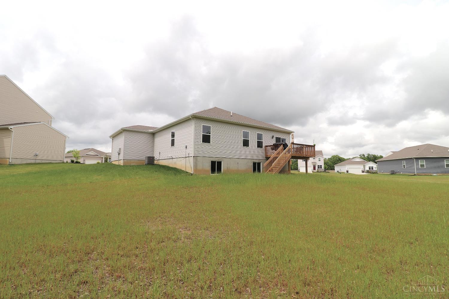 1802 Oak Cove Cv, Goshen Twp, Ohio image 12