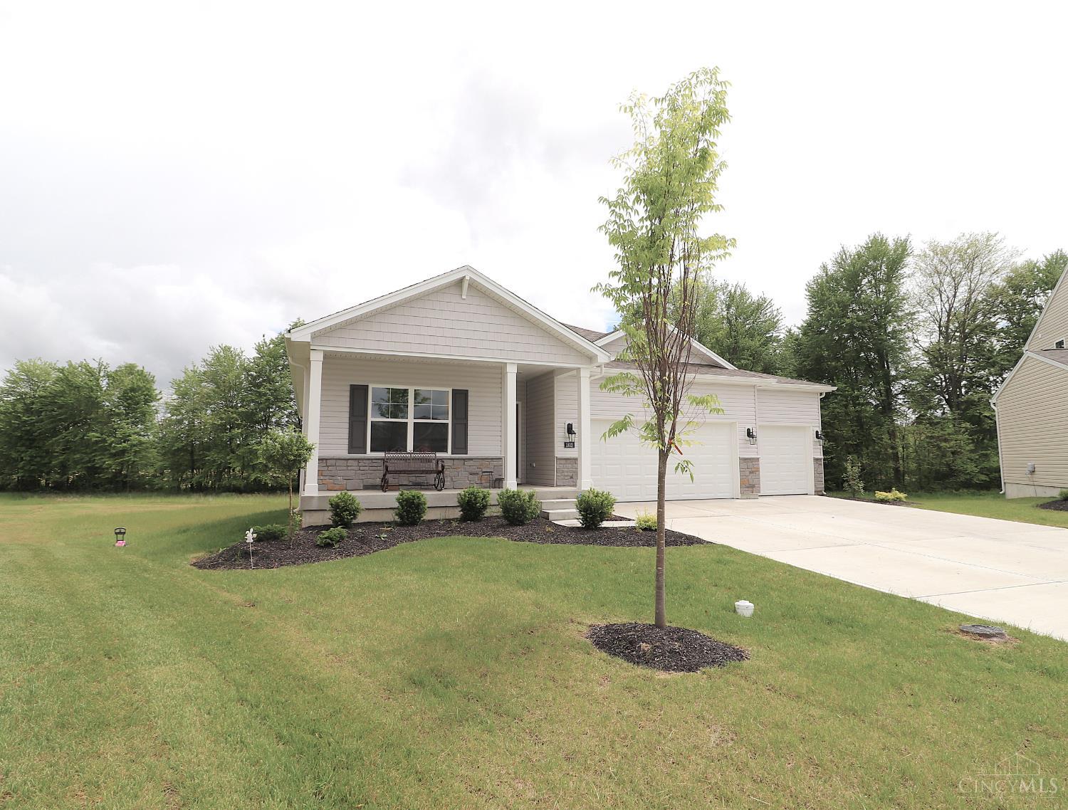 1802 Oak Cove Cv, Goshen Twp, Ohio image 4