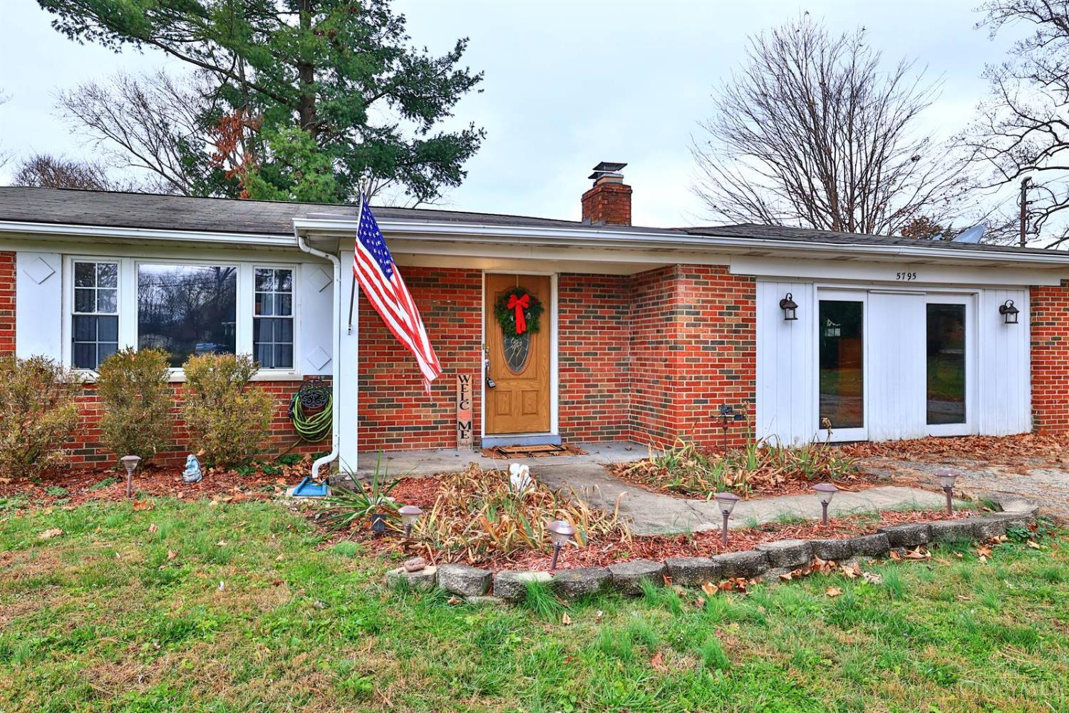 5795 Meadow View Drive