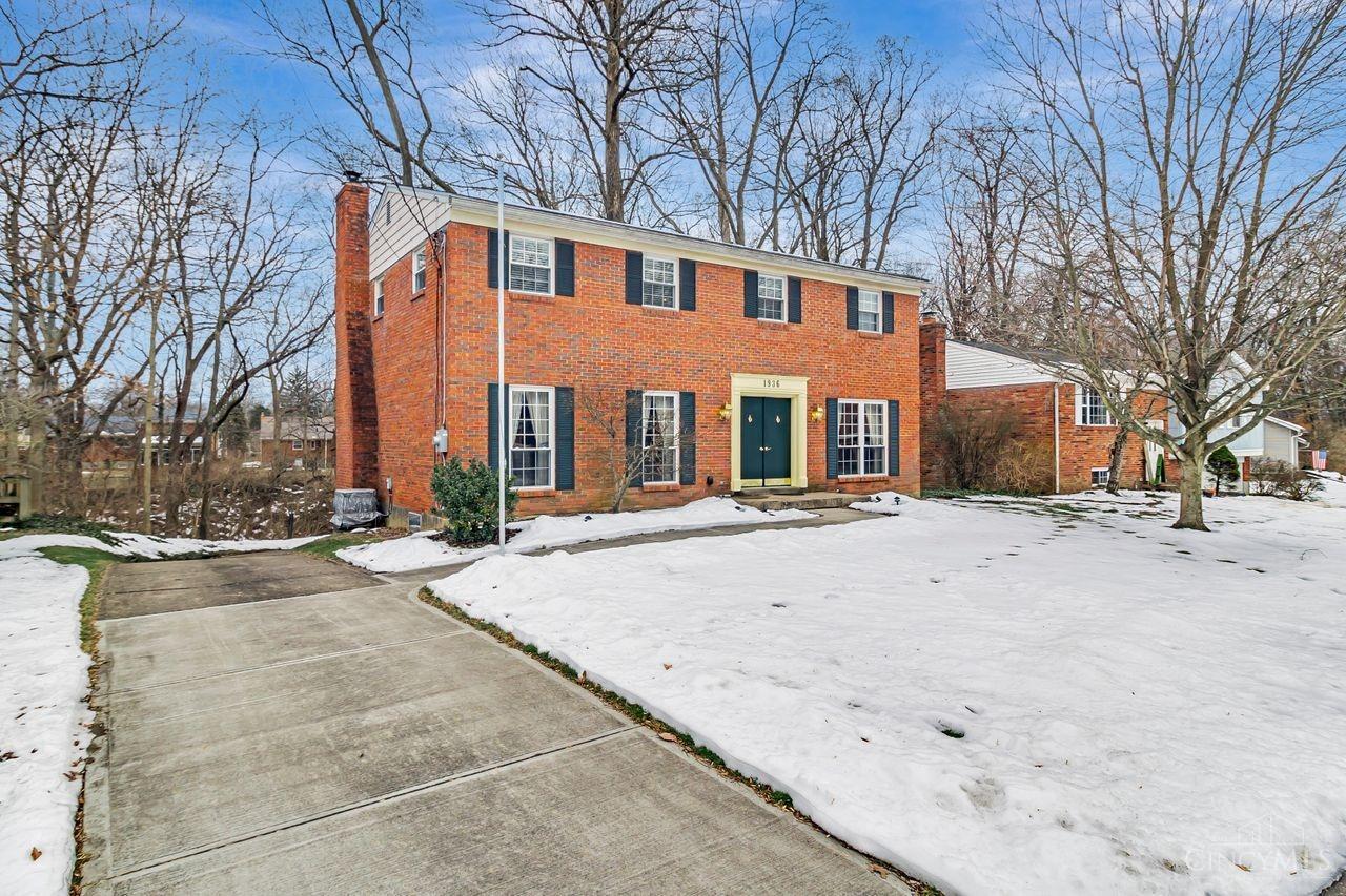 1936 Gainsborough Lane, Anderson Twp, Ohio image 3