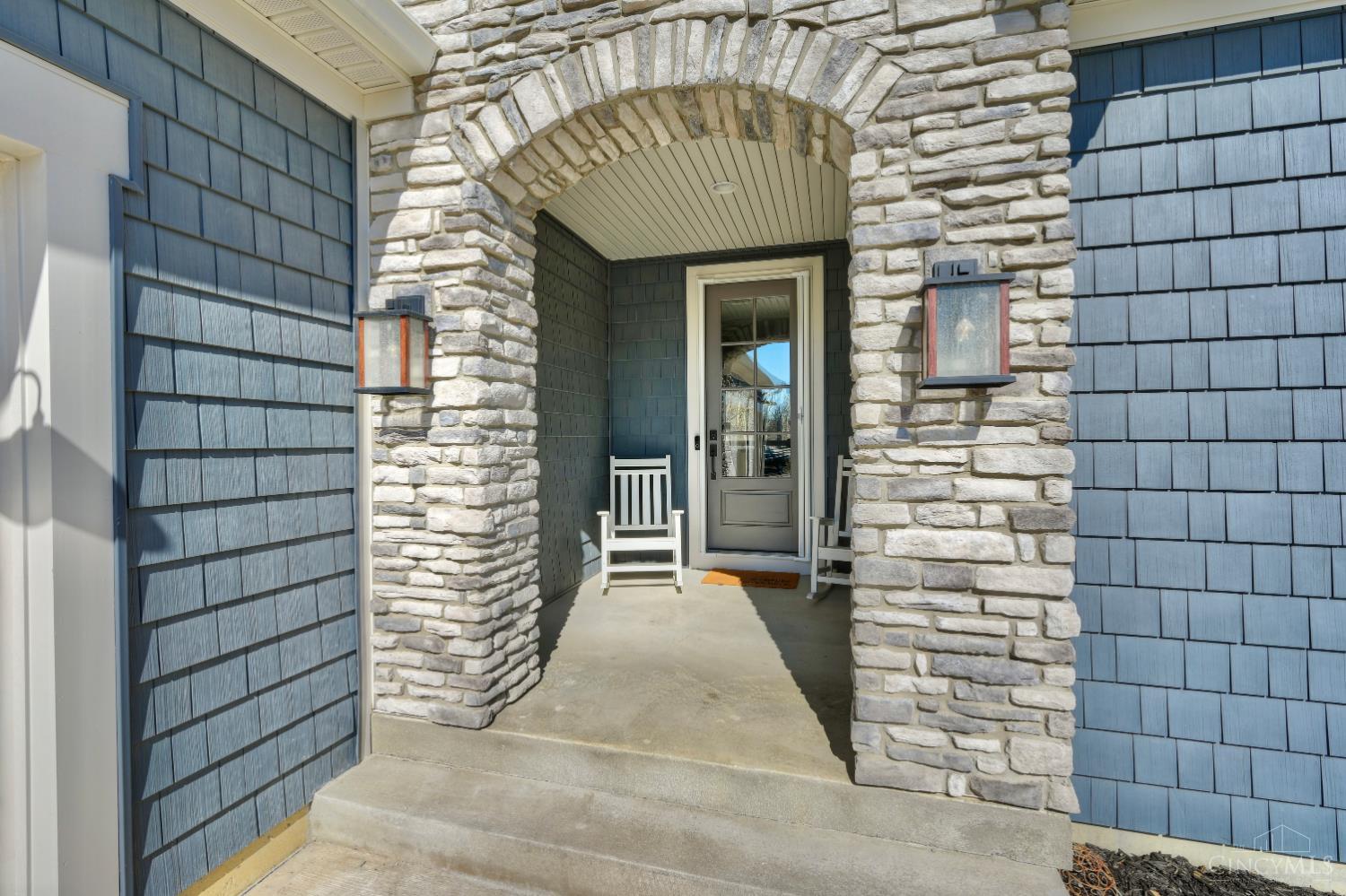 962 Larkspur Drive