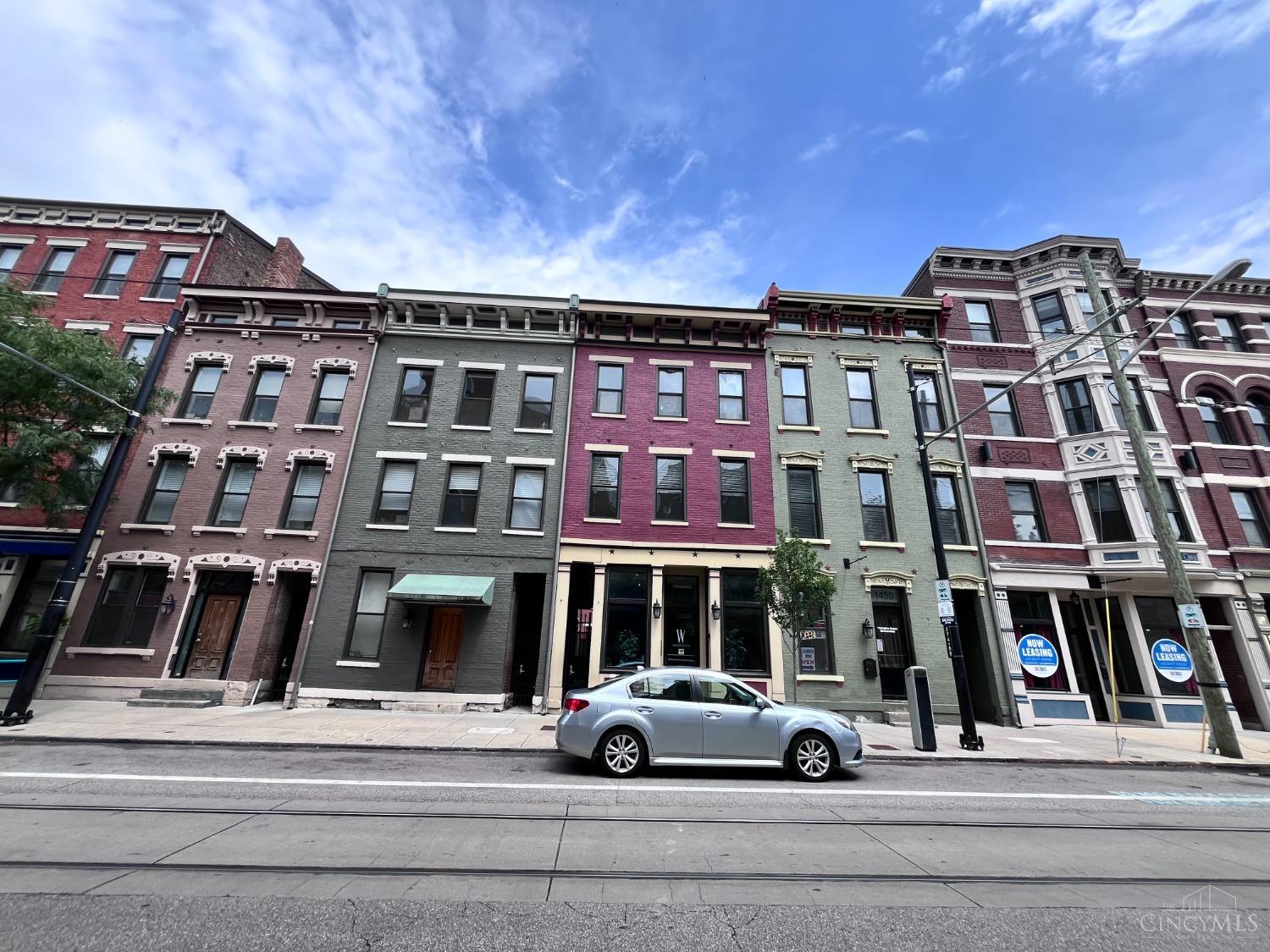 1432 Race Street 102