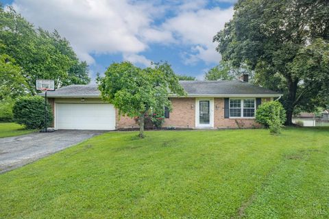 Homes For Sale - 135 Stonemill Court<br/> Butler County, Monroe, OH 45050