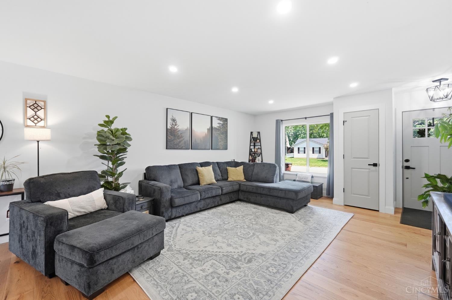 5223 Chateau Way