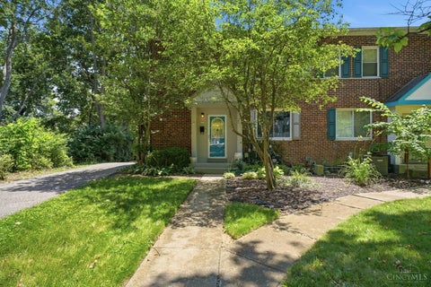 Photo of 118 Burley Circle, Greenhills, OH 45218 (MLS # 1886858)