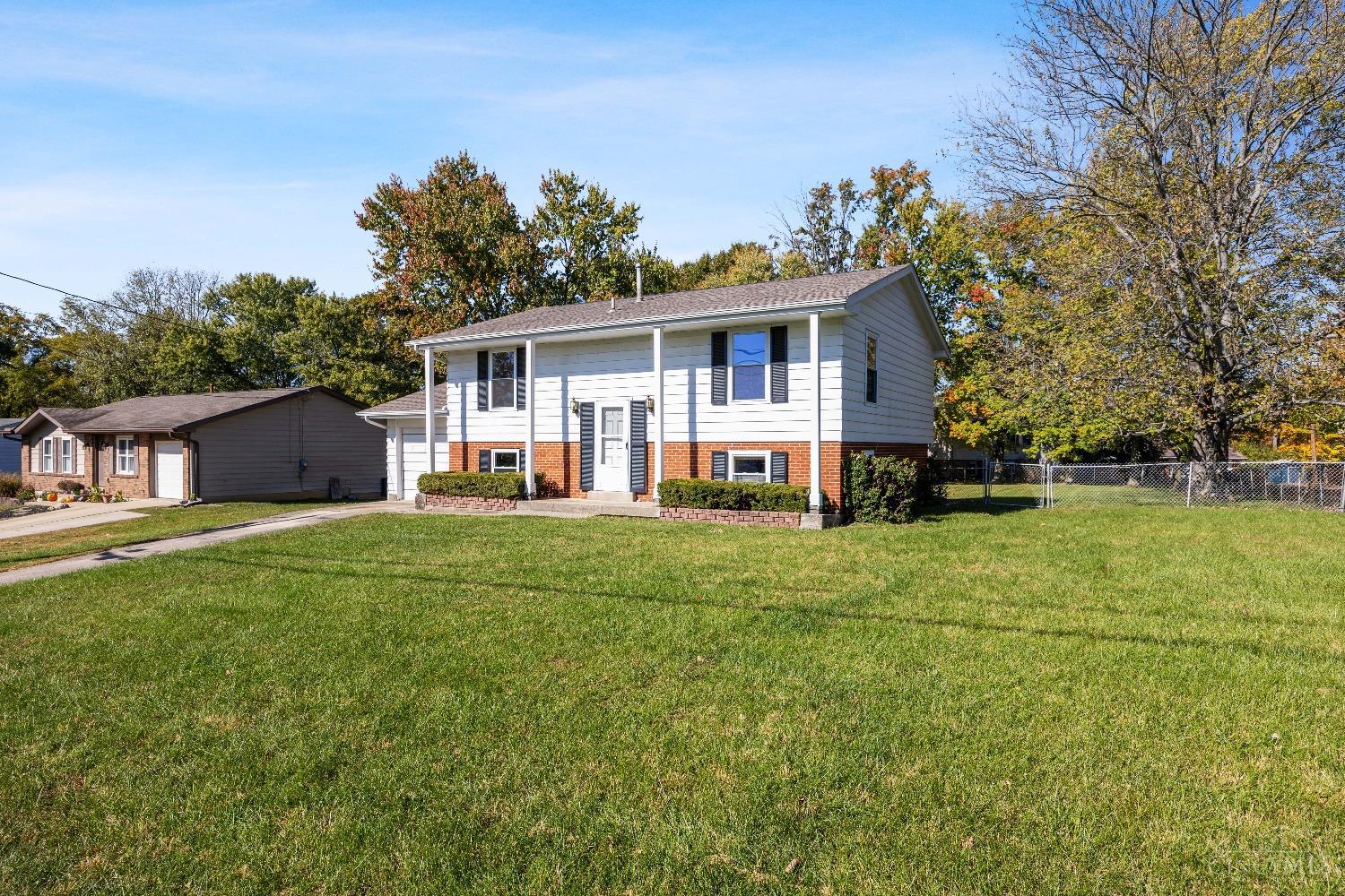 7872 Foxtrot Drive, Miami Twp, Ohio image 2