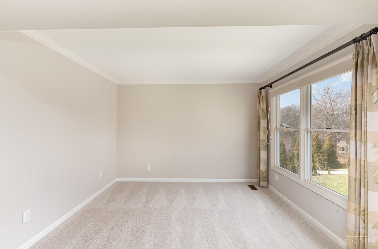 11037 Woodlands Way, Blue Ash, Ohio image 28
