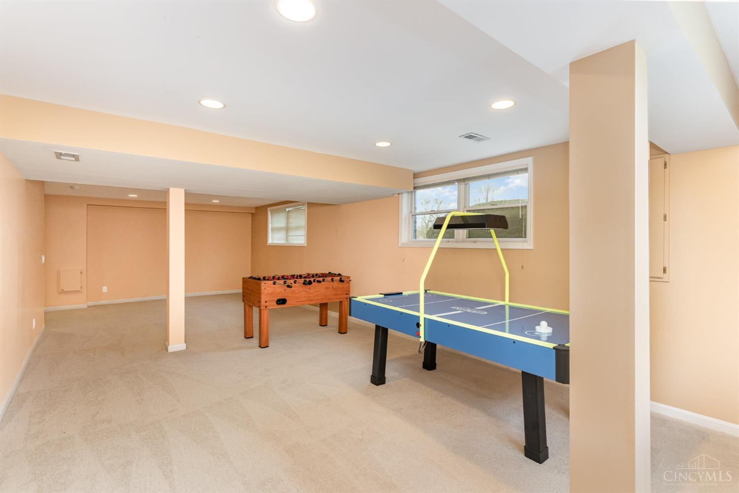 11037 Woodlands Way, Blue Ash, Ohio image 42